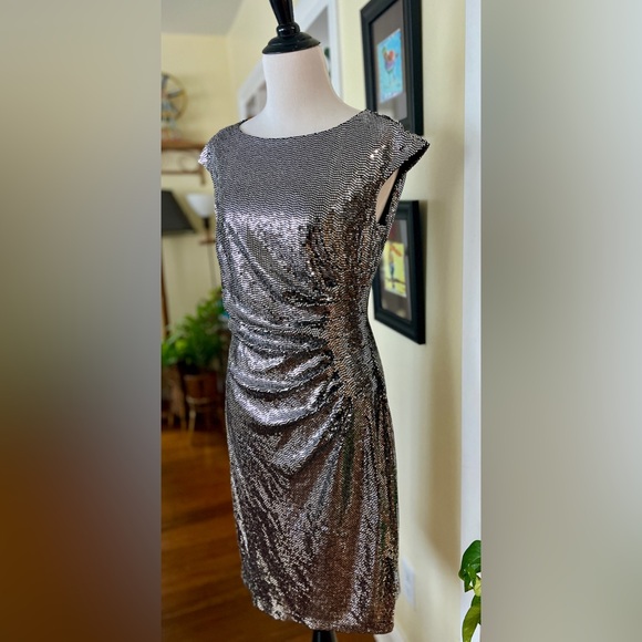 Anne Klein Dresses & Skirts - Anne Klein Shimmering Sparkle Silver Rouched Waist Mini Dress Sz M